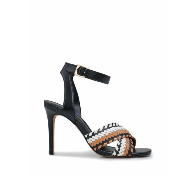 VINCE CAMUTO AMBRINNA
9.5 size - Picture 3 of 11